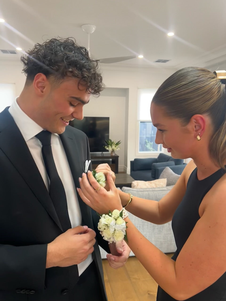 Your Guide to Wearing and Caring for a Corsage