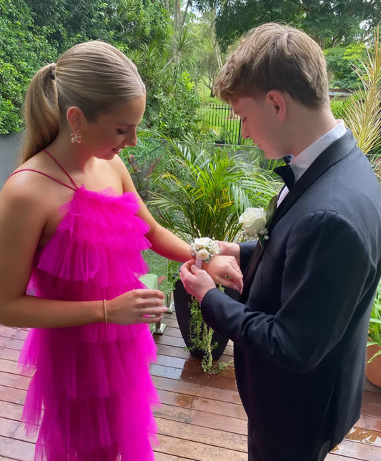 How to Choose the Perfect Corsage for Your School Formal
